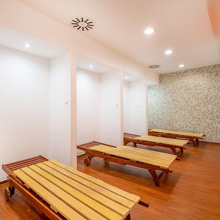 Myflat Club 218 Gold II Wellness Apartment Siófok Kültér fotó